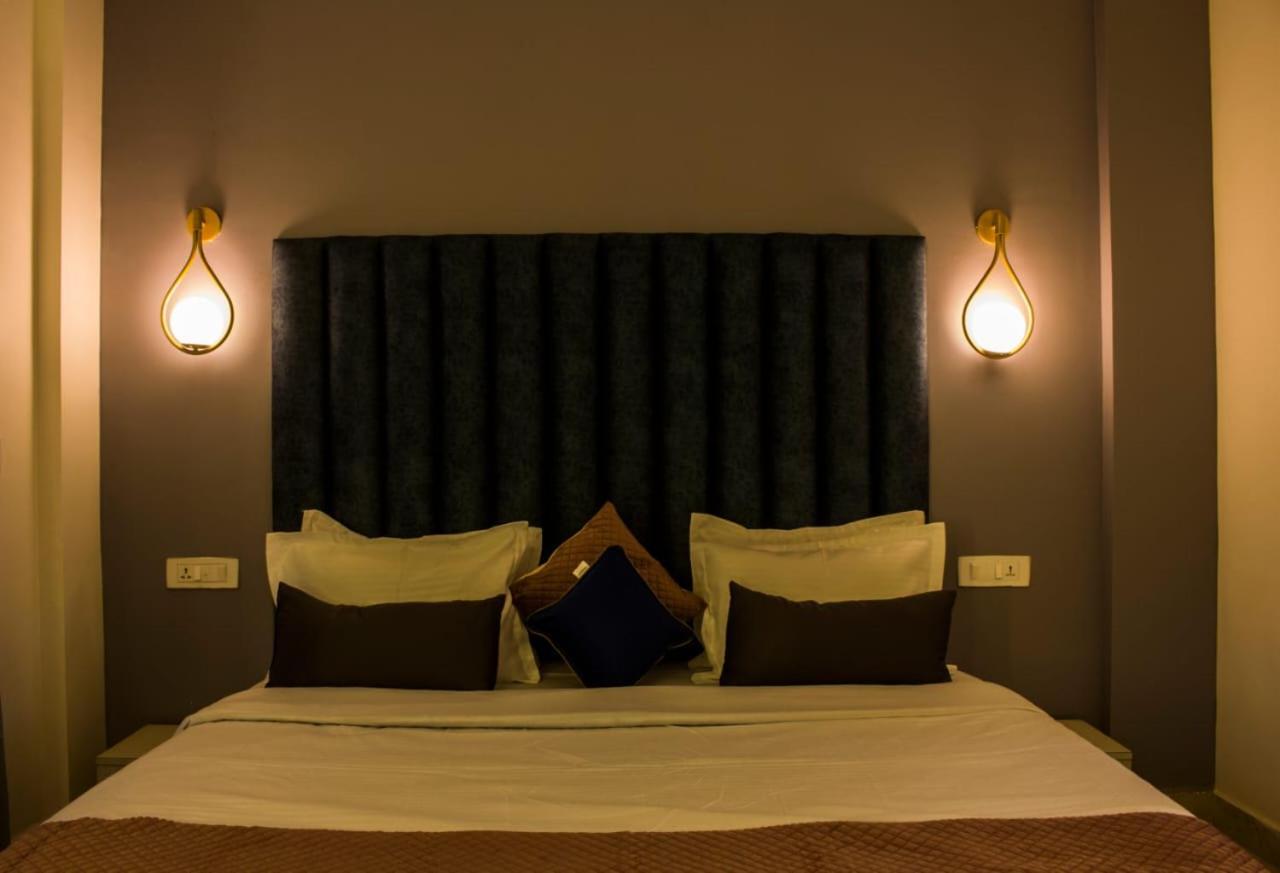 The Me Ra Kee House Hotel Morjim Eksteriør billede