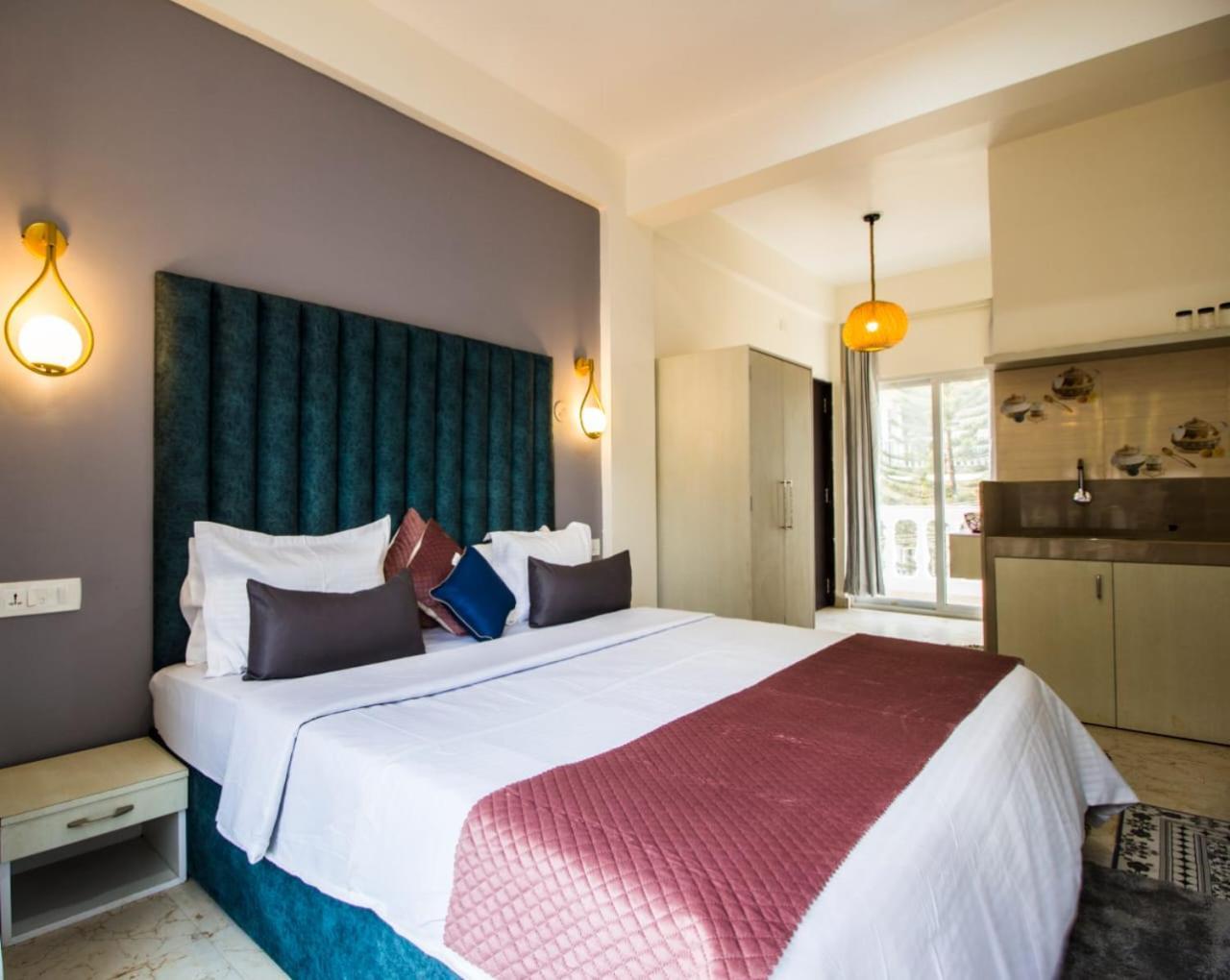 The Me Ra Kee House Hotel Morjim Eksteriør billede