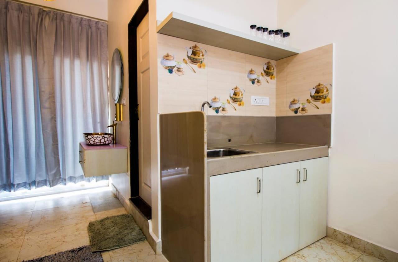 The Me Ra Kee House Hotel Morjim Eksteriør billede